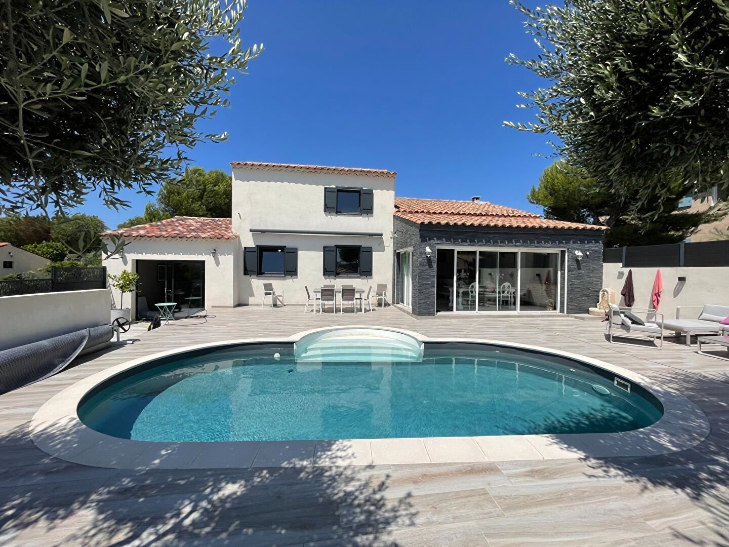 Maison 4 chambres — 173 m² — Carnoux-en-Provence